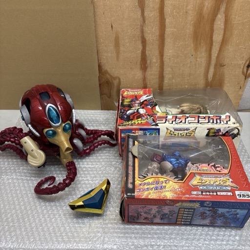 トランスフォーマー ライオンコンボイ C40 メタルスコンボイ X-5 イカード&タコタンク 等